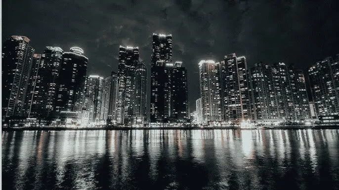 贪欢3在线观看 - 城市之光：霓虹背后的人间烟火